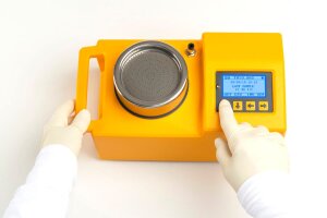TRIO.BAS AGC – Luftkeimsammler mit Gas- & Kalibrierprüfung