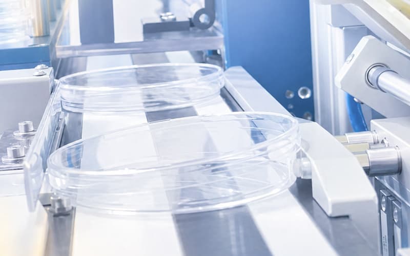 Laborgeräte und Automatisierung für mikrobiologische Prozesse