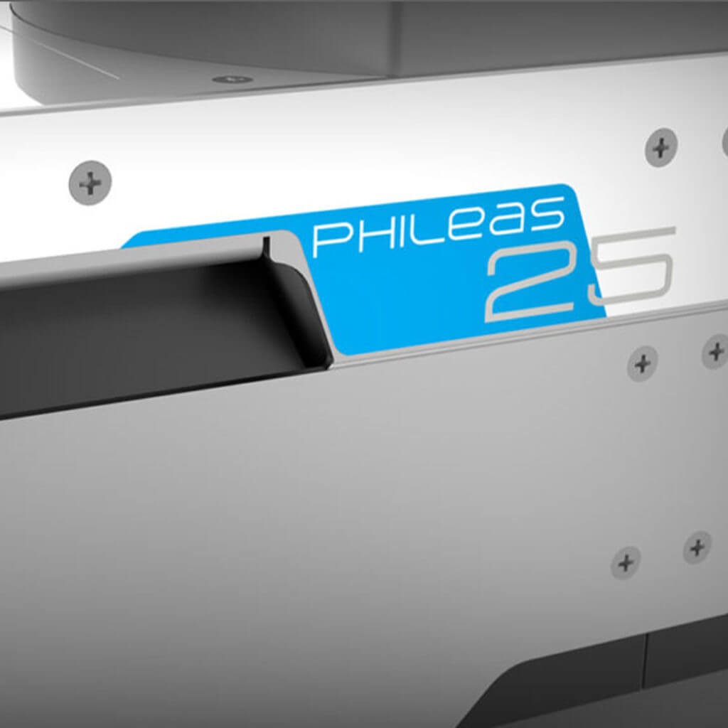 Phileas eliminiert Keime, mit H2O2 Aerosolverneblung. Innovative Technologie für saubere Umgebungen, in Laboren und Industrie.